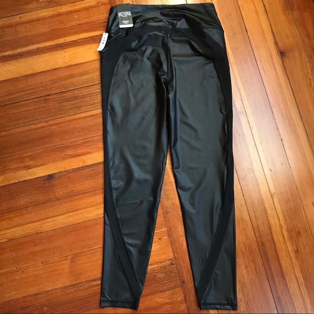 Victoria Sport Knockout Tight